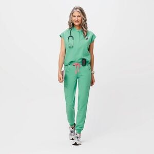 FIGS *Limited Edition* Surgical Green Scrub Set